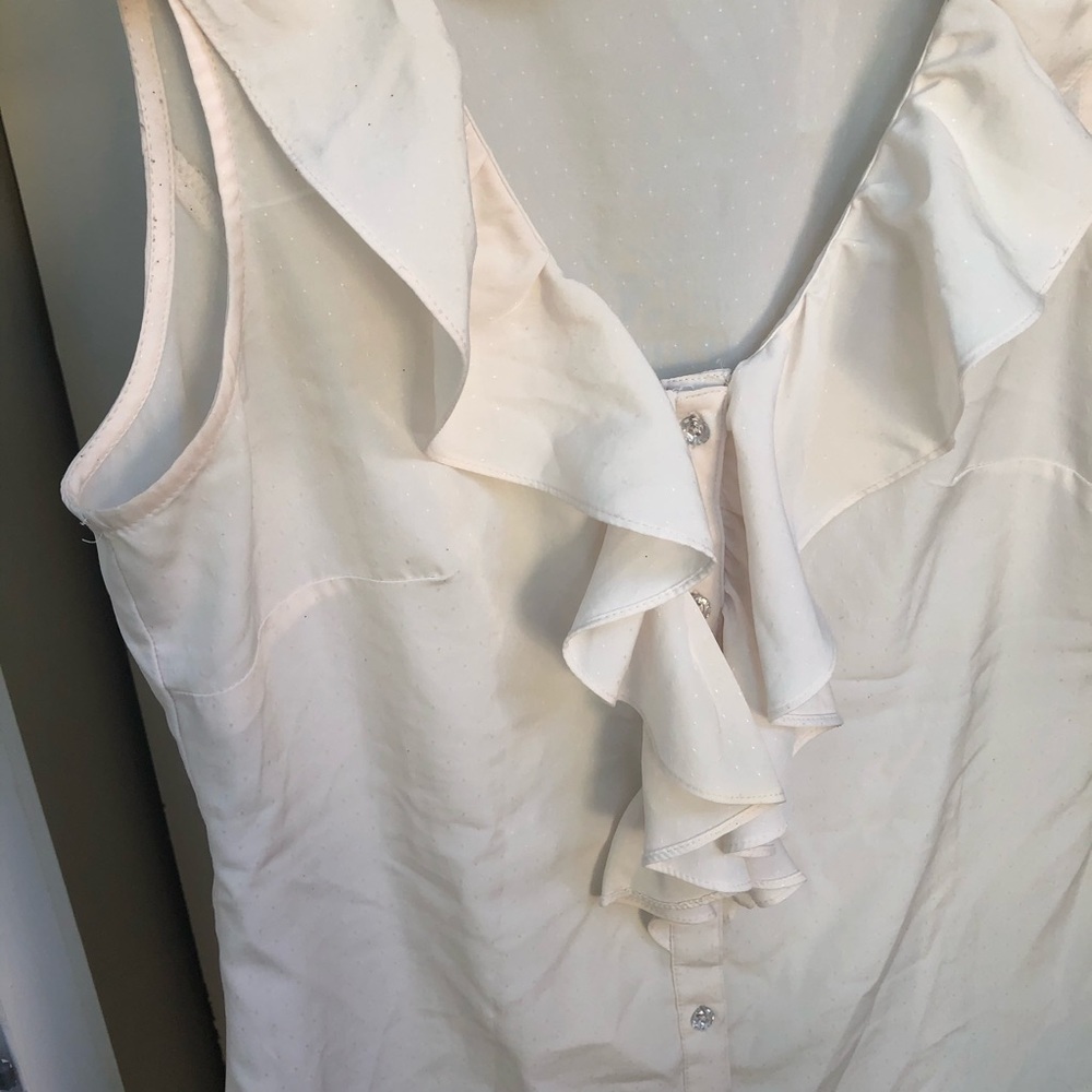 Beautiful Cream Top - Picture 3 of 4